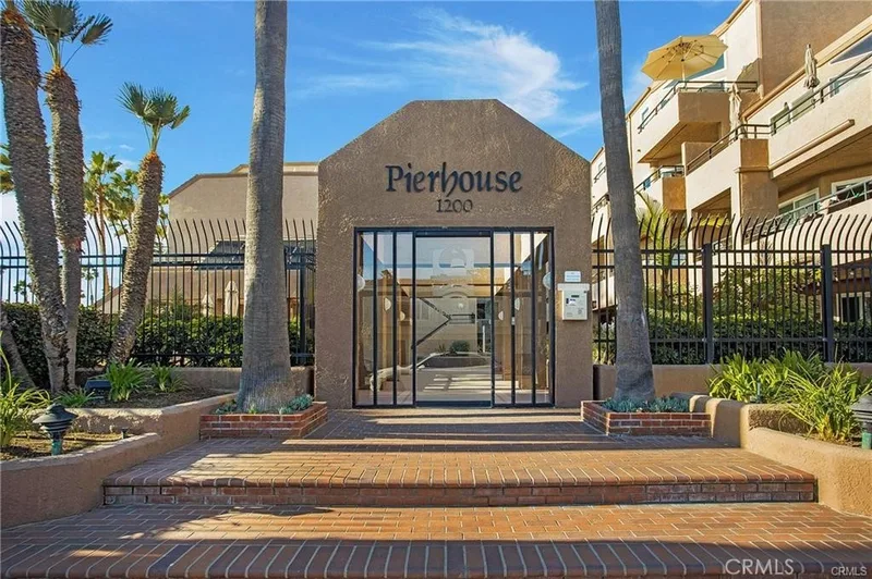 1200 Pacific Coast #301, Huntington Beach, CA 92648