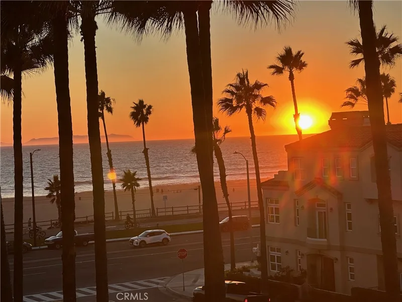 1200 Pacific Coast 426, Huntington Beach