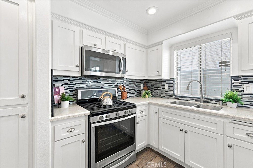 1209 Huntington Street, Huntington Beach CA 92648 - photo 15
