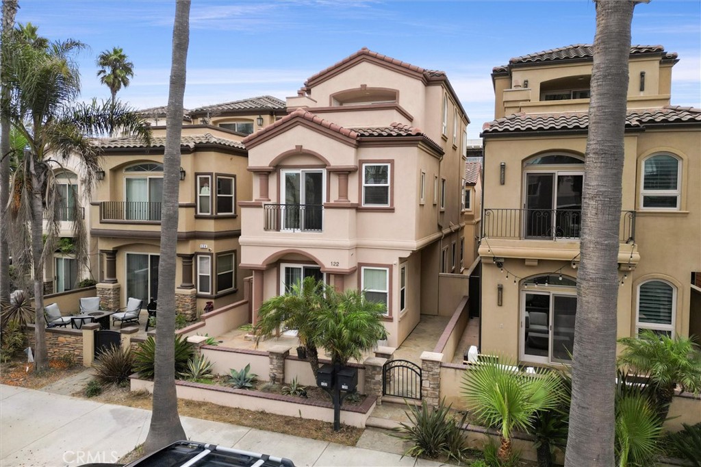 122 9th Street, Huntington Beach CA 92648 - photo 1