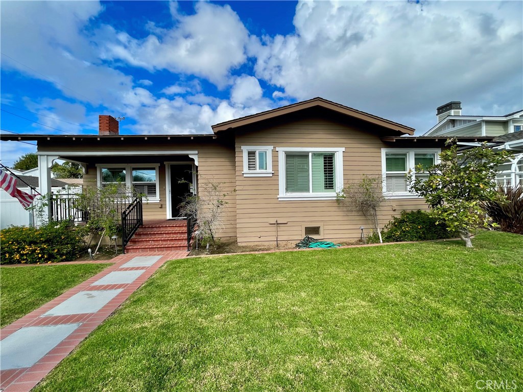 127 Springfield, Huntington Beach CA 92648 - photo 1