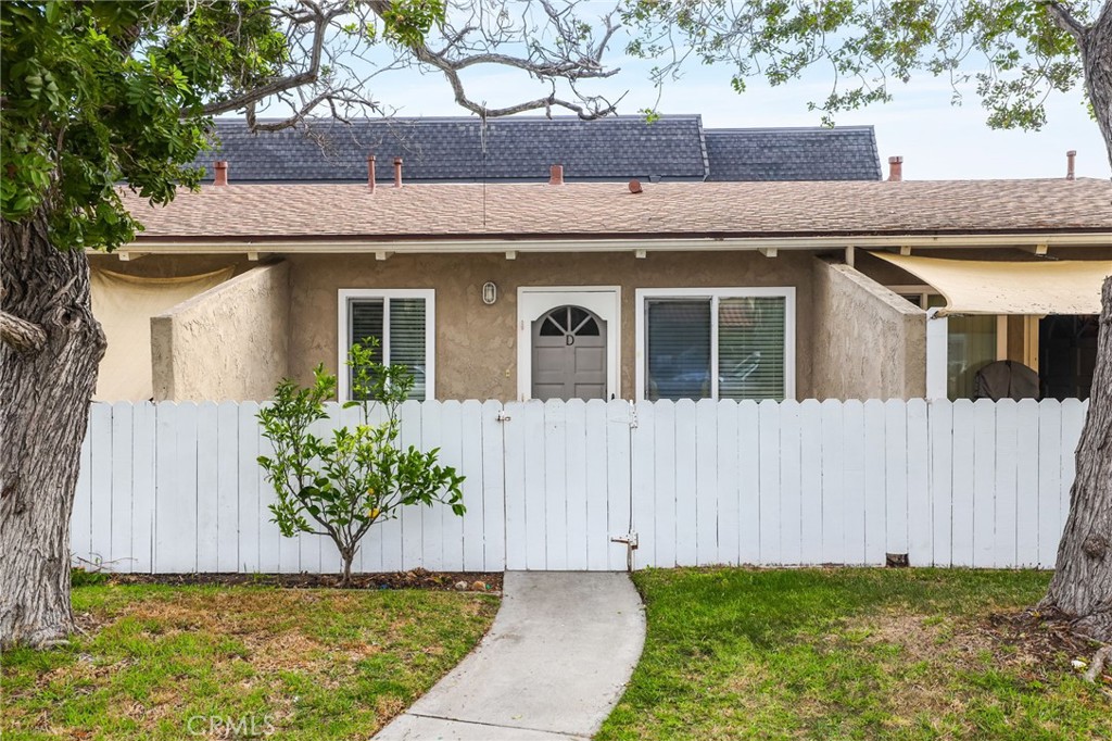 1416 Alabama Street D, Huntington Beach CA 92648 - photo 1