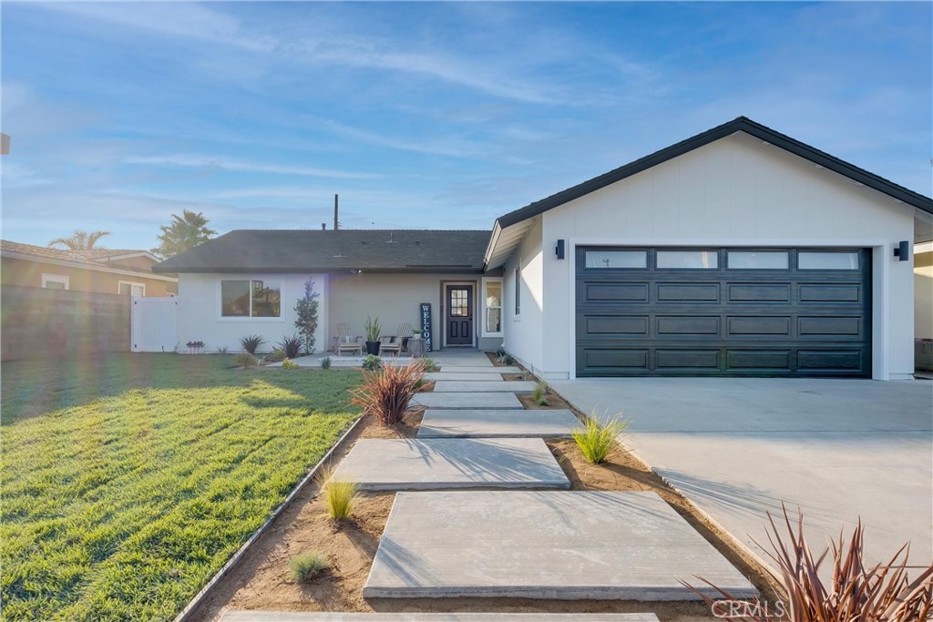 14481 Fairview Lane, Huntington Beach CA 92647 - photo 1