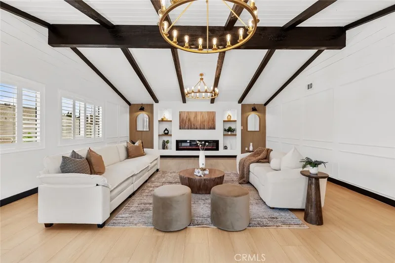 14621 Chalet Lane, Huntington Beach, CA 92647