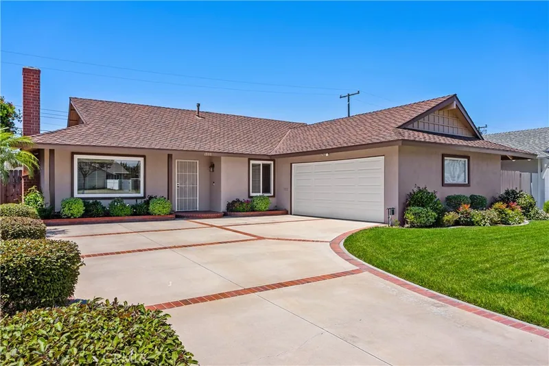 15311 Rushmoor, Huntington Beach, CA 92647