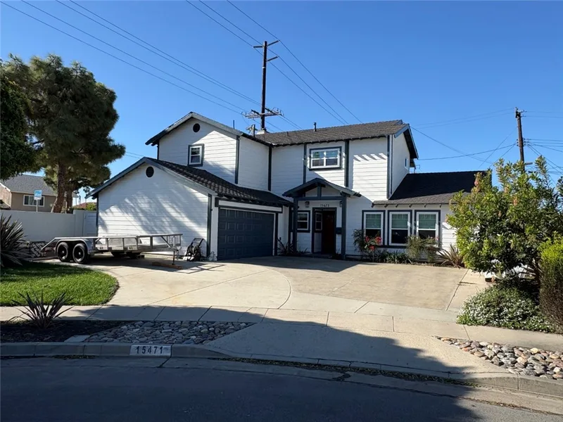 15471 Victoria, Huntington Beach, CA 92647