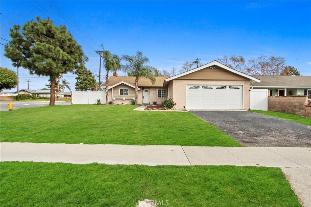15502 Pelican, Huntington Beach CA 92649 - photo 1