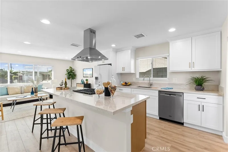 15542 Mayflower, Huntington Beach, CA 92647
