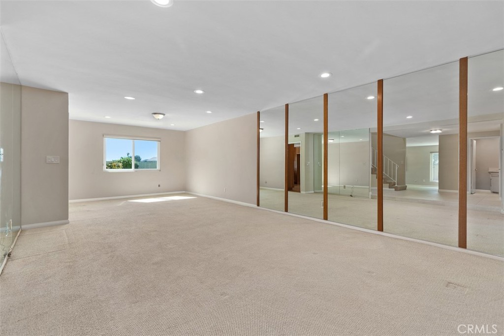 15581 Wild Plum Circle, Huntington Beach CA 92647 - photo 7