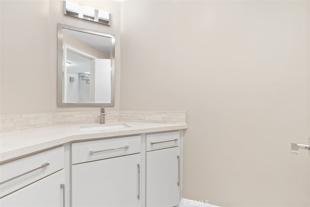 15581 Wild Plum Circle, Huntington Beach CA 92647 - photo 18