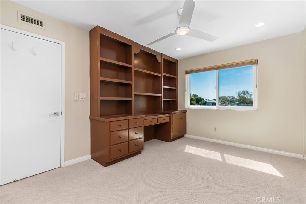 15581 Wild Plum Circle, Huntington Beach CA 92647 - photo 21
