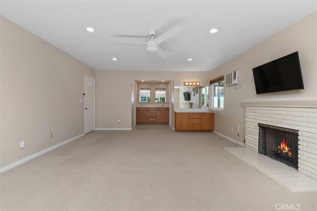 15581 Wild Plum Circle, Huntington Beach CA 92647 - photo 26