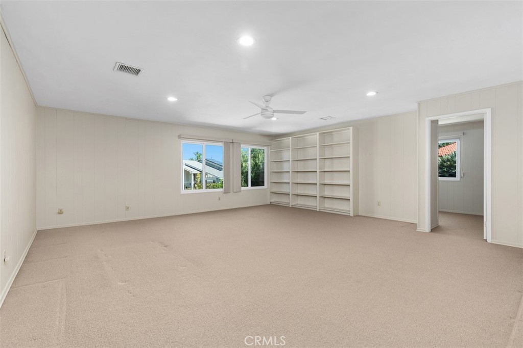 15581 Wild Plum Circle, Huntington Beach CA 92647 - photo 30