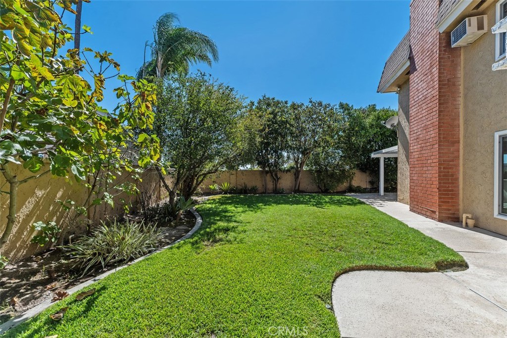 15581 Wild Plum Circle, Huntington Beach CA 92647 - photo 39