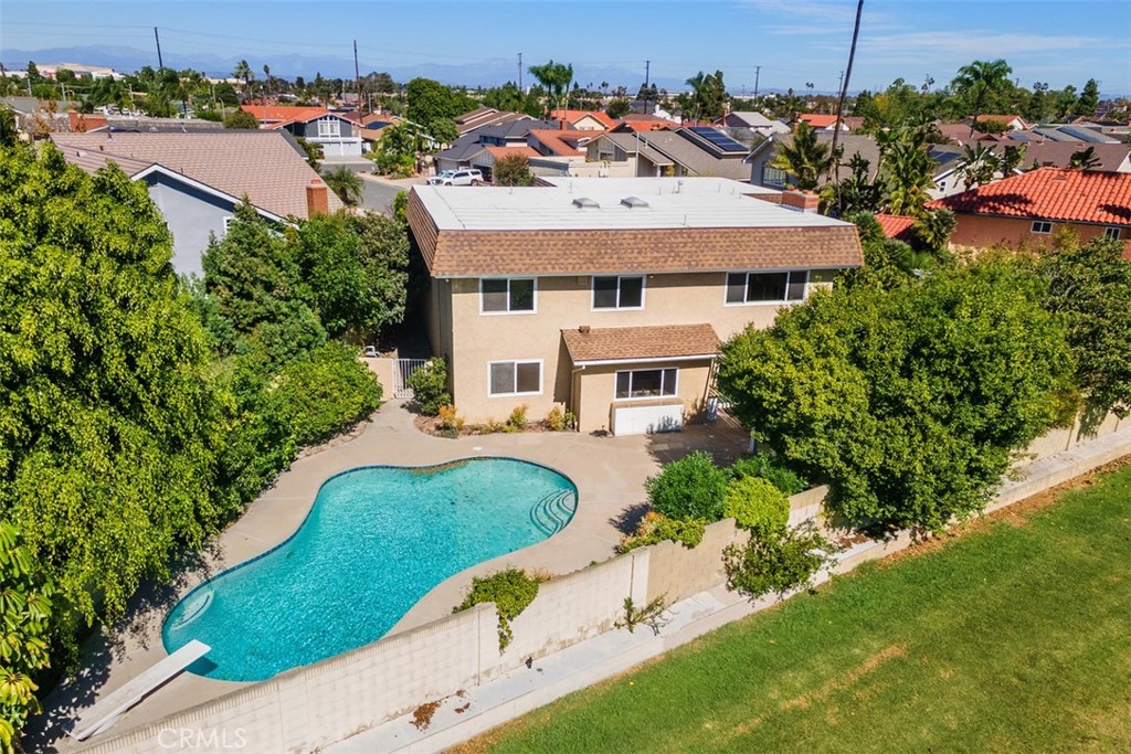 15581 Wild Plum Circle, Huntington Beach CA 92647 - photo 40