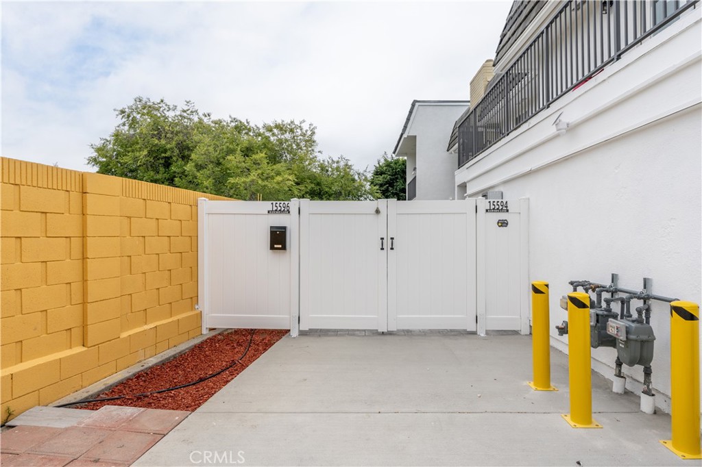 15596 Dawnson, Huntington Beach CA 92647 - photo 1