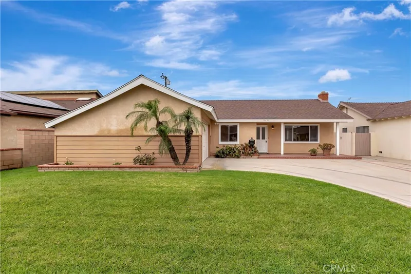 15691 Swan Lane, Huntington Beach, CA 92649