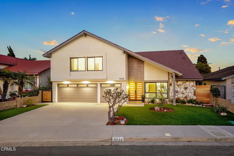 15722 Dawson Lane, Huntington Beach, CA 92647