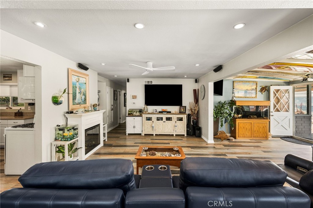 Living Room - 15732 Swan Lane, Huntington Beach CA 92649 - photo 7
