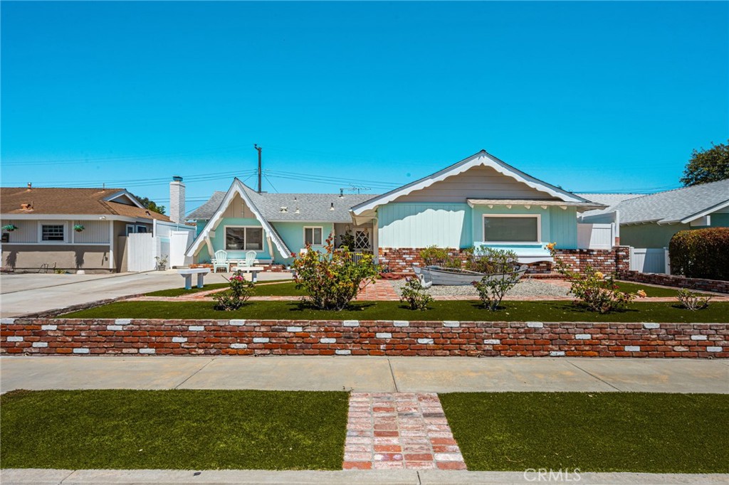 Front3 - 15732 Swan Lane, Huntington Beach CA 92649 - photo 16
