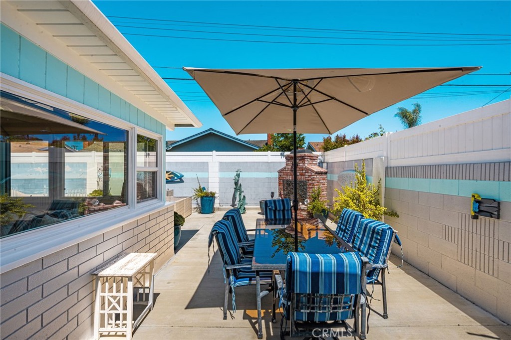 Backyard - 15732 Swan Lane, Huntington Beach CA 92649 - photo 30