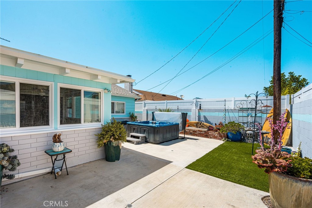 Backyard - 15732 Swan Lane, Huntington Beach CA 92649 - photo 32