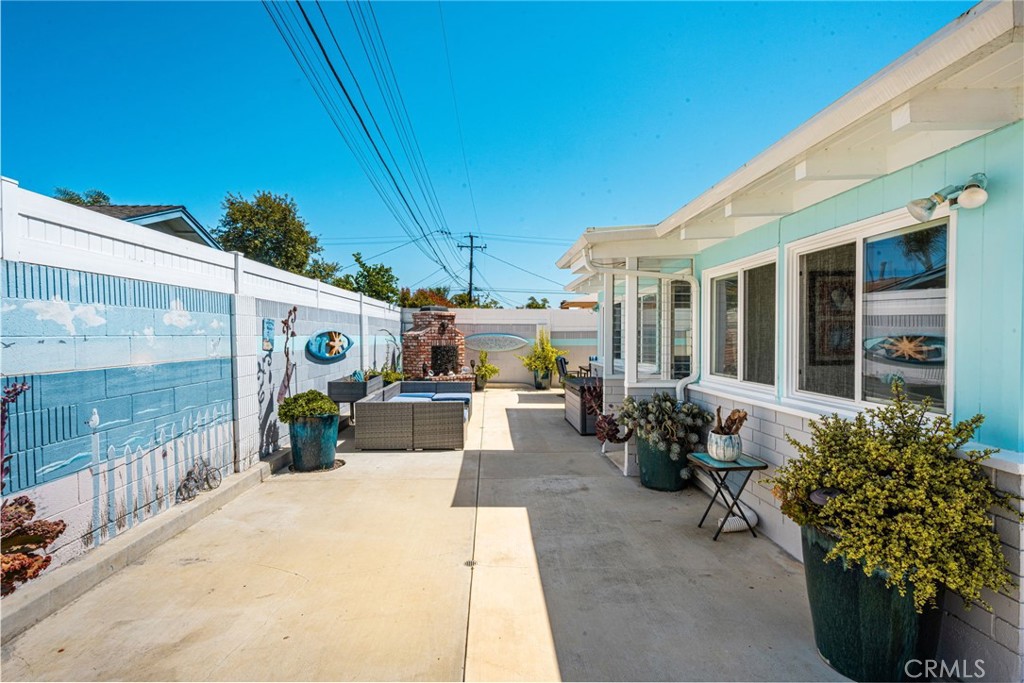Backyard - 15732 Swan Lane, Huntington Beach CA 92649 - photo 34