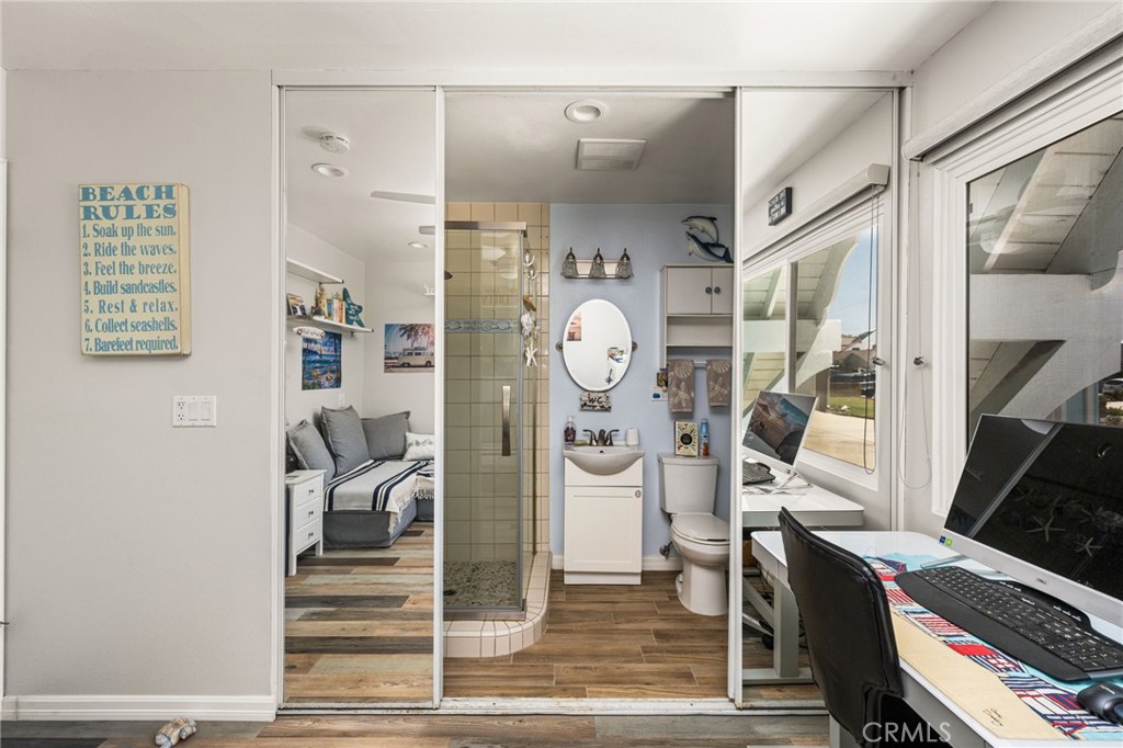 En-Suite Bathroom - 15732 Swan Lane, Huntington Beach CA 92649 - photo 37