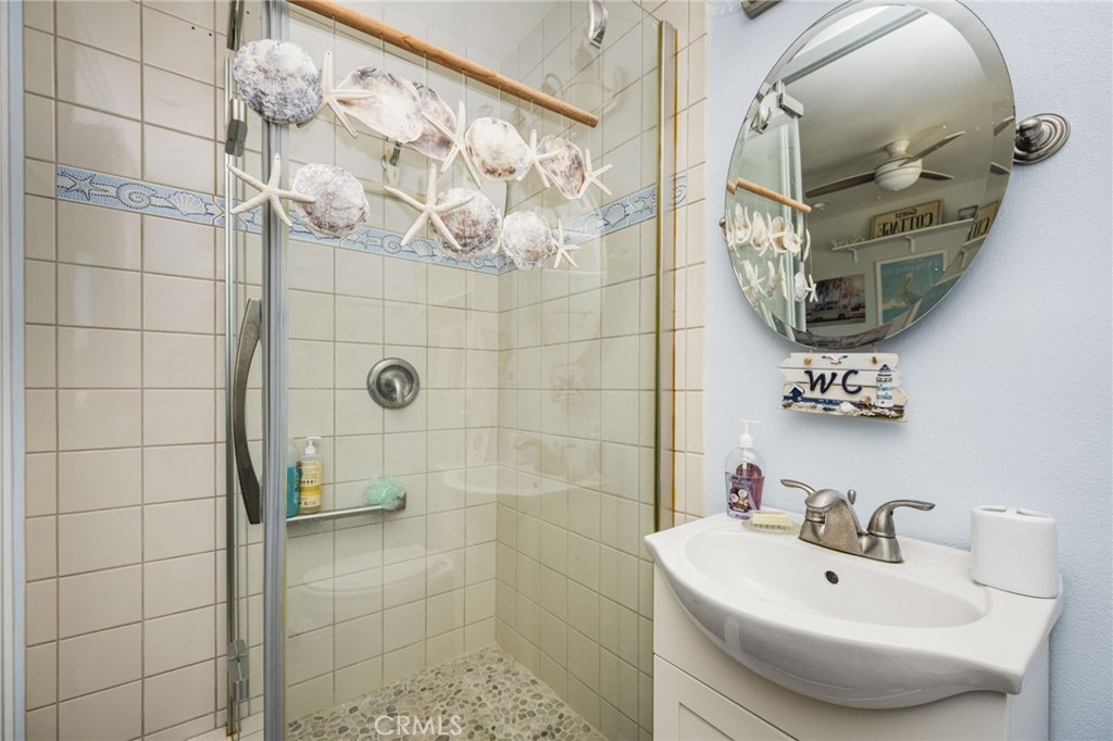 En-Suite Bathroom - 15732 Swan Lane, Huntington Beach CA 92649 - photo 39