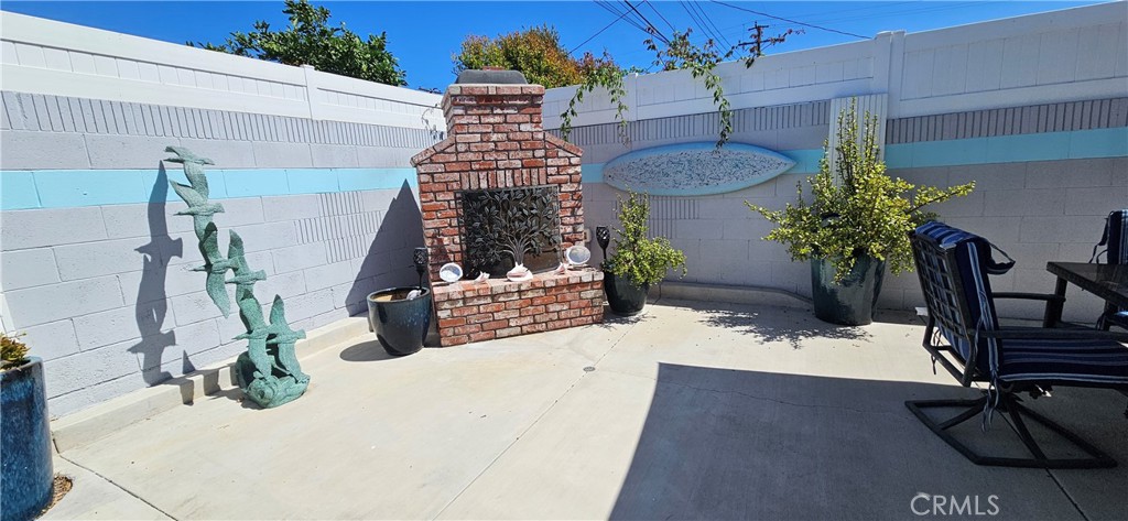 Gas Fireplace - 15732 Swan Lane, Huntington Beach CA 92649 - photo 55