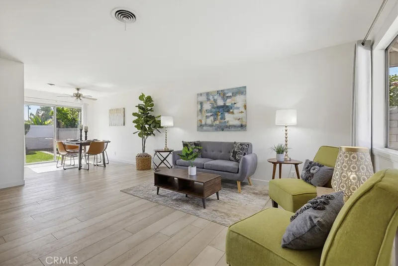 15852 Tullow, Huntington Beach, CA 92647