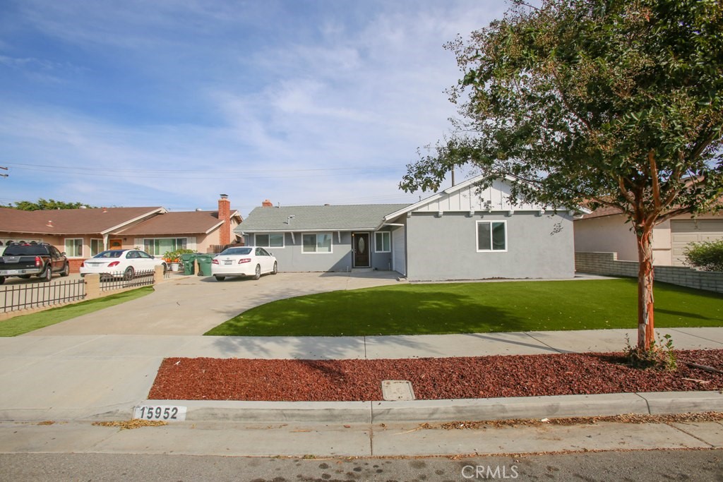 15952 Standish Lane, Huntington Beach CA 92647 - photo 1
