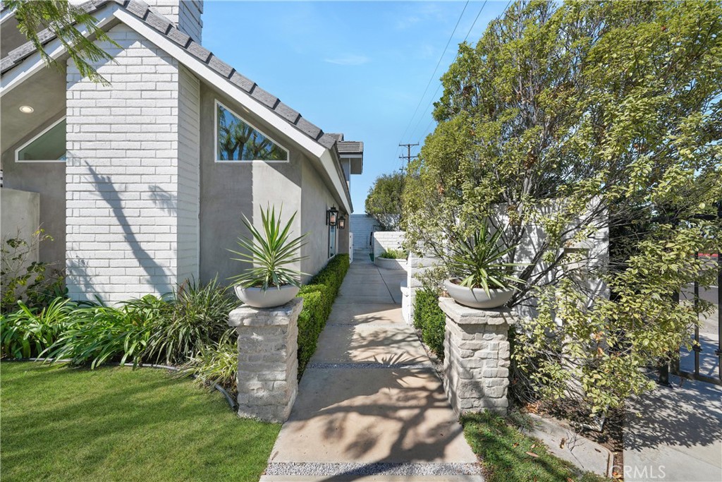 16001 Santa Barbara, Huntington Beach CA 92649 - photo 13