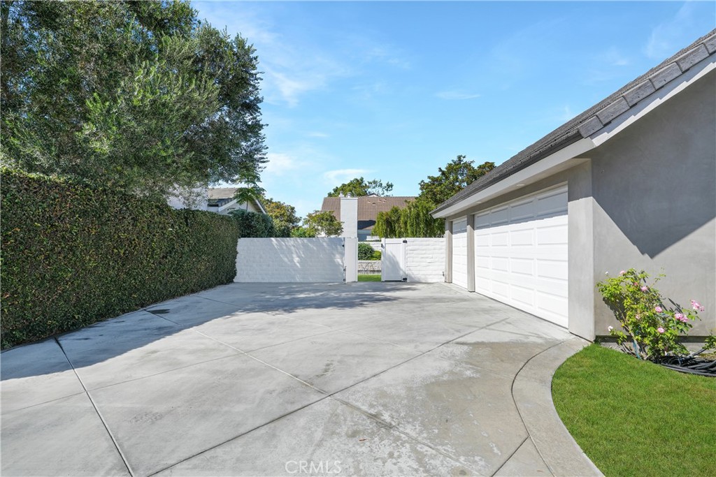 16001 Santa Barbara, Huntington Beach CA 92649 - photo 42