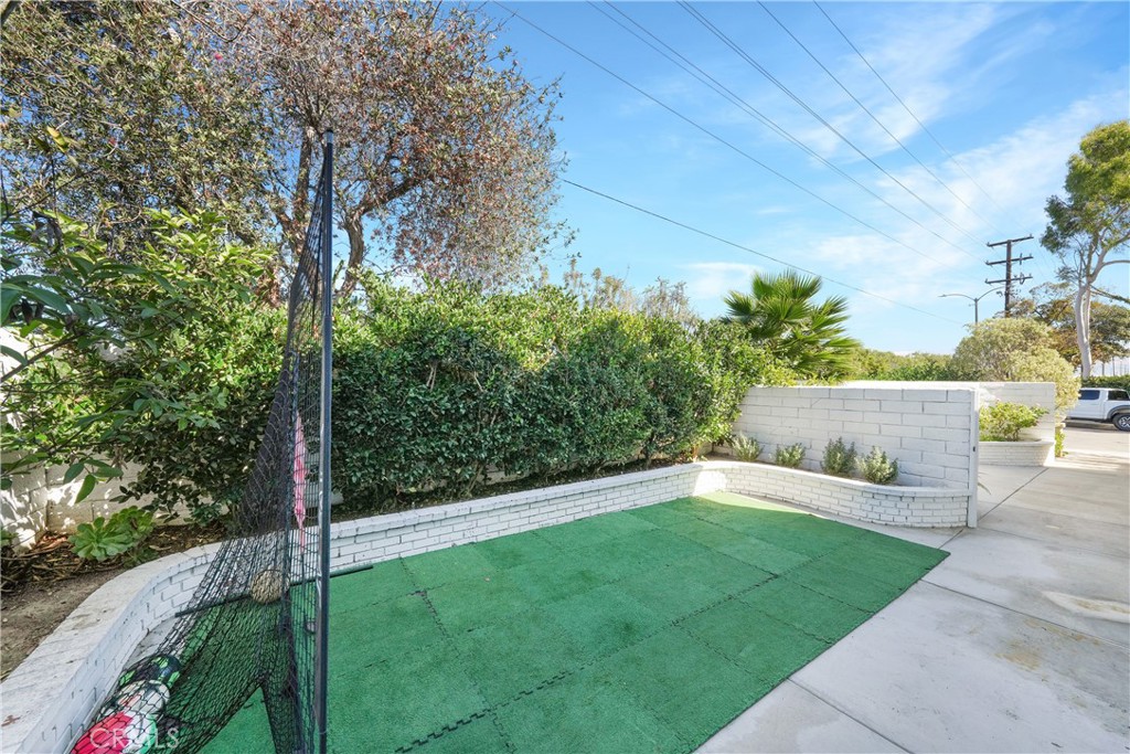 Side Yard - 16001 Santa Barbara, Huntington Beach CA 92649 - photo 48