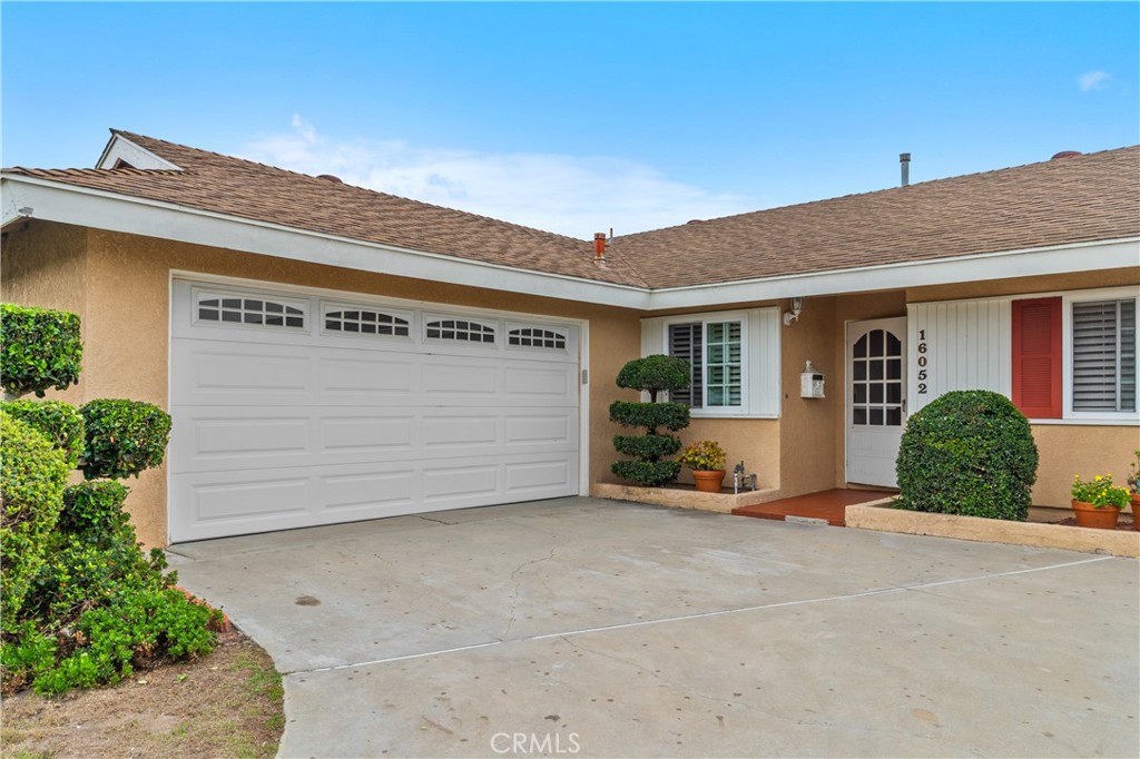 16052 Waltz Circle, Huntington Beach CA 92649 - photo 2