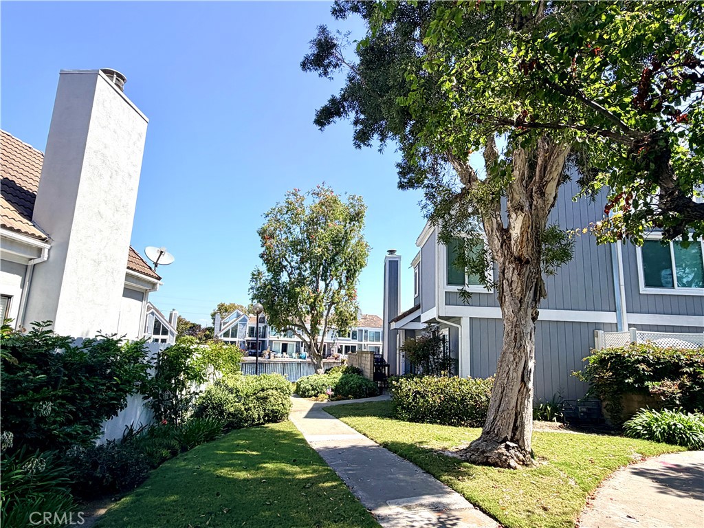 16098 Tortola Cir, Huntington Beach CA 92649 - photo 1