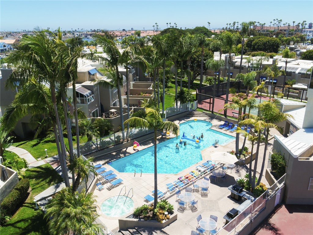 16102 Fame, Huntington Beach CA 92649 - photo 3
