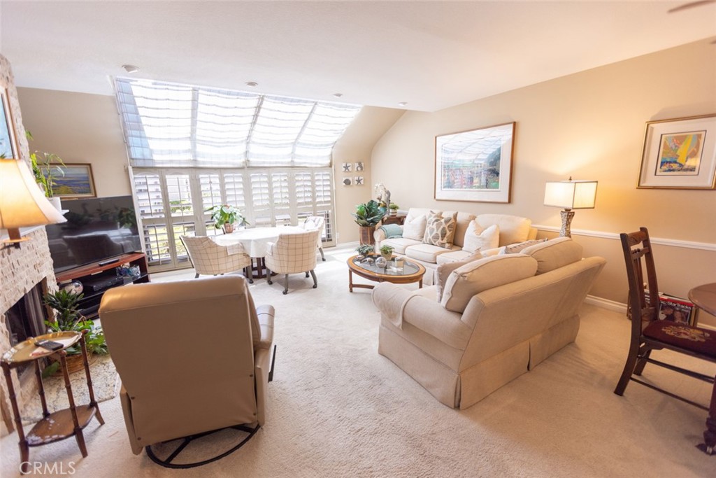 16102 Fame, Huntington Beach CA 92649 - photo 4