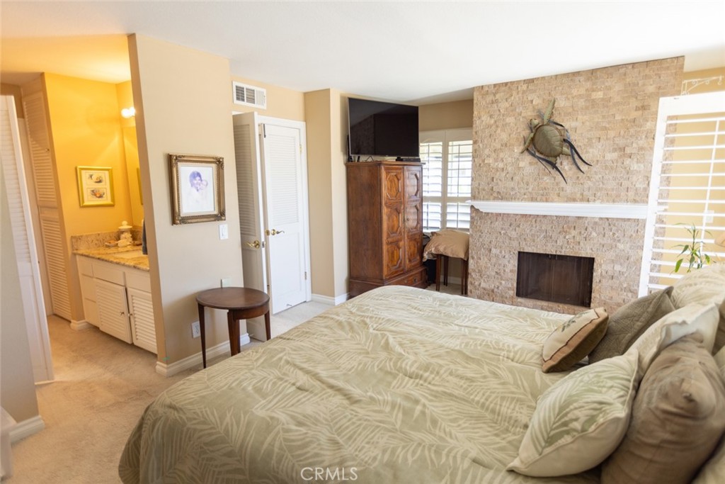 16102 Fame, Huntington Beach CA 92649 - photo 15