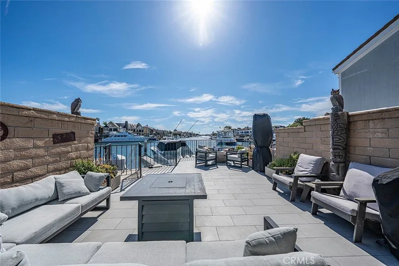 16114 Bonaire Circle, Huntington Beach, CA 92649