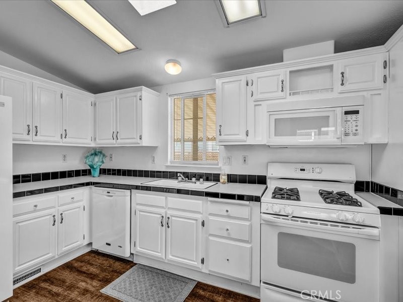 16222 Monterey 84, Huntington Beach CA 92649 - photo 12