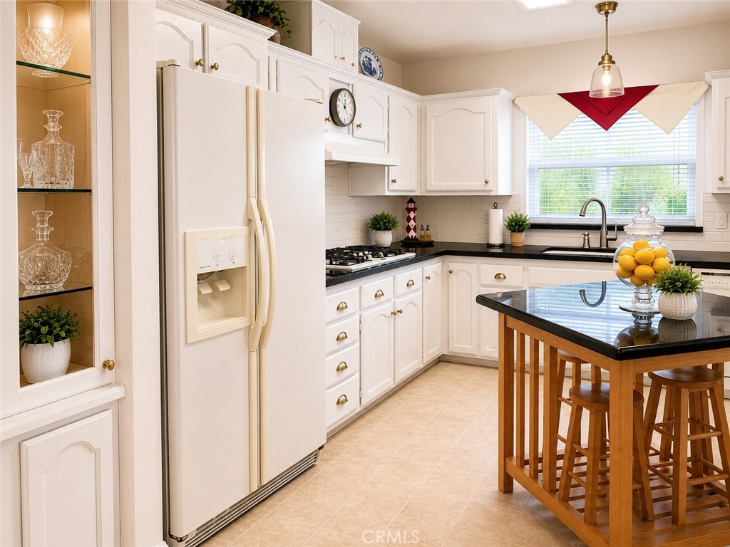 16222 Monterey, Huntington Beach CA 92649 - photo 5