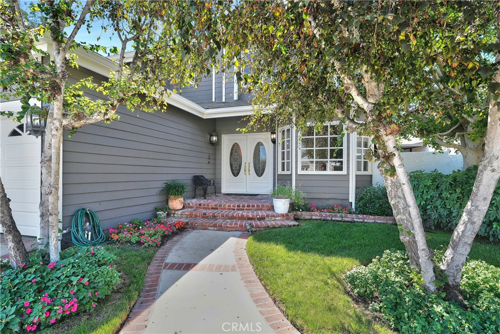 16261 Santa Barbara Lane, Huntington Beach CA 92649 - photo 5