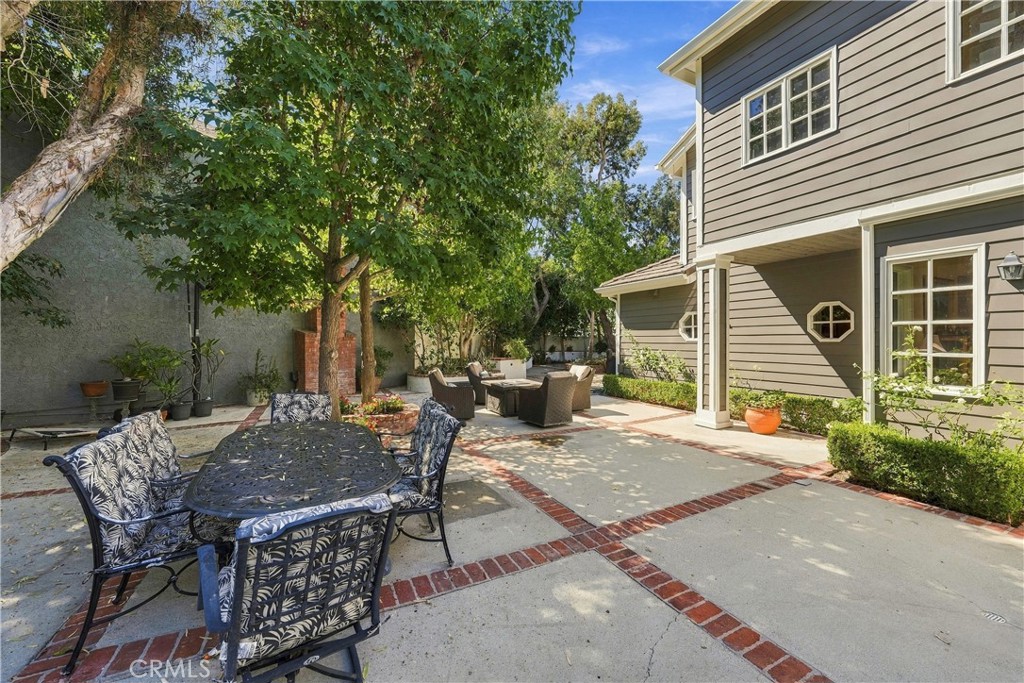 16261 Santa Barbara Lane, Huntington Beach CA 92649 - photo 7