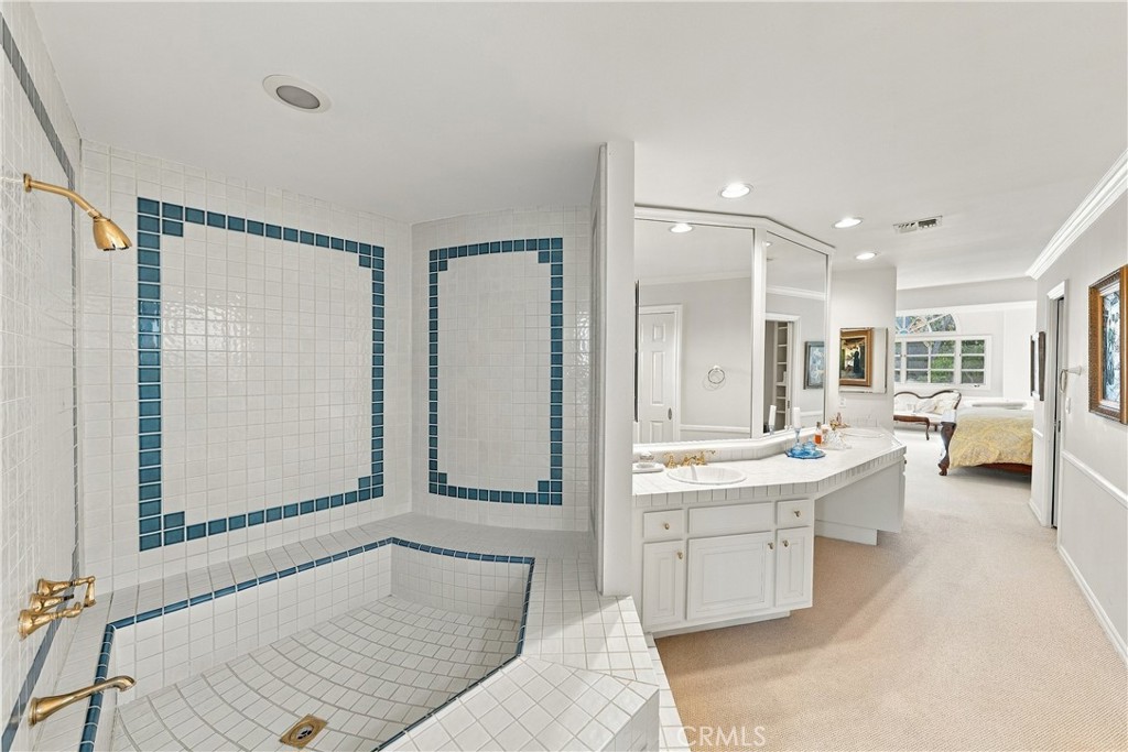 16261 Santa Barbara Lane, Huntington Beach CA 92649 - photo 52