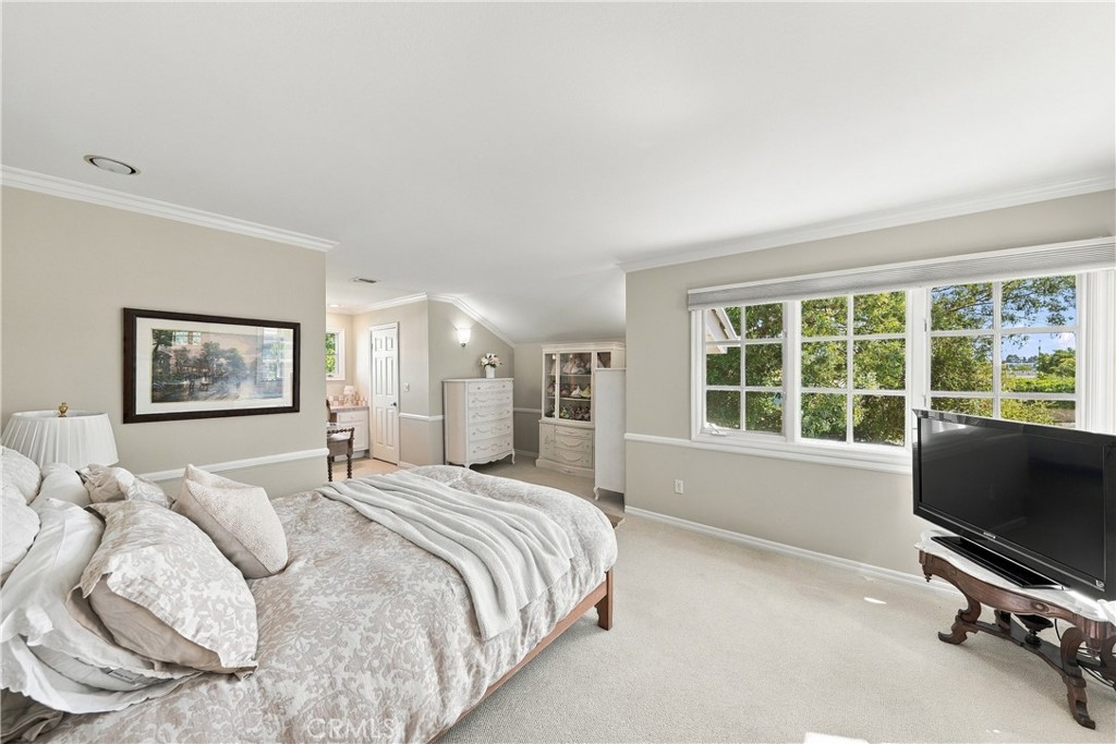 16261 Santa Barbara Lane, Huntington Beach CA 92649 - photo 56