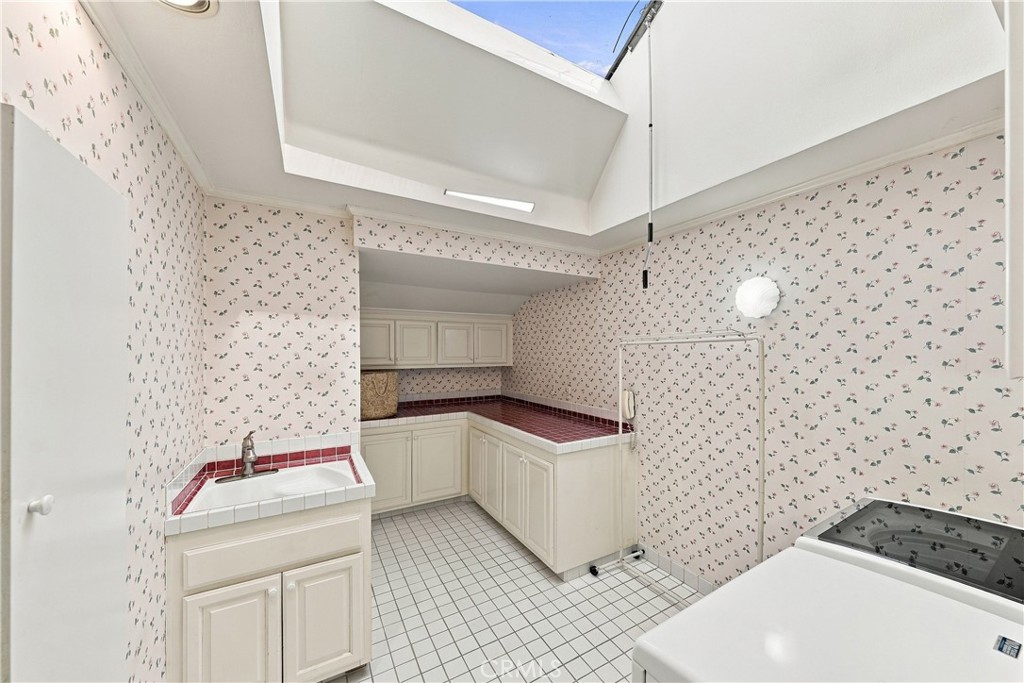 16261 Santa Barbara Lane, Huntington Beach CA 92649 - photo 61