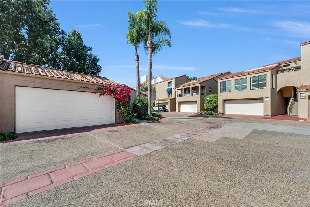 Driveway to Garage - 16341 Grenoble, Huntington Beach CA 92649 - photo 28