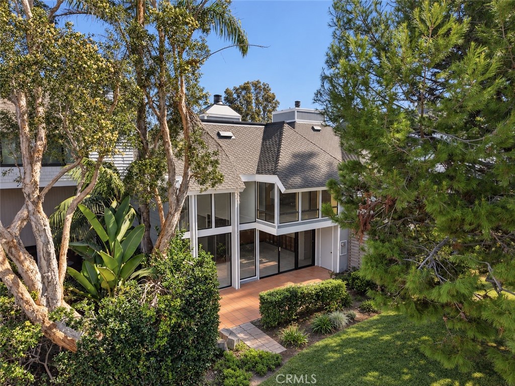 16387 Forest Hills, Huntington Beach CA 92649 - photo 8
